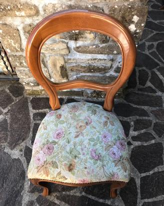 4 sedie in legno con imbottitura