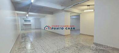 VIA SICILIA - Locale 750mq ca di cui 200mq comm.li