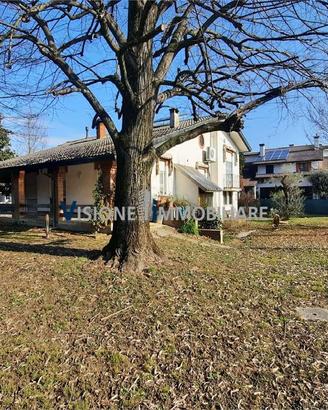NOALE - Casa singola con Giardino di 1000 mq