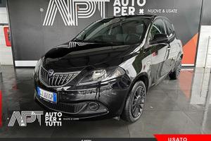 Lancia Ypsilon 1.0 firefly hybrid Silver s&s 70cv
