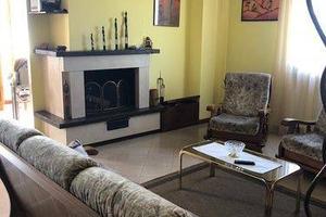 Appartamento di 102 m² con 5 locali e box auto a S