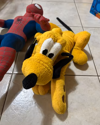 Peluches disney/marvel