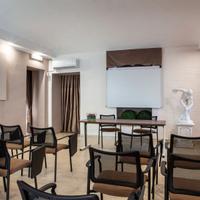 Lavagna interattiva multimediale e proiettore 83"