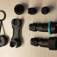 Connettori 8 poli spina + presa volante IP68 nuovi