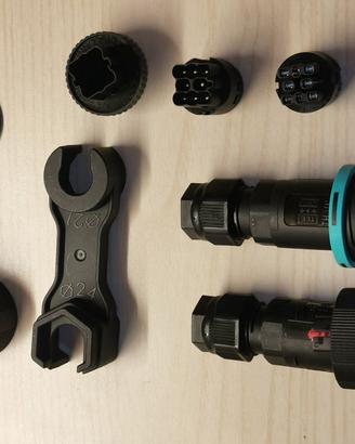 Connettori 8 poli spina + presa volante IP68 nuovi