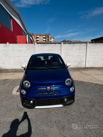 Abarth 595 con doppio cerchio e gomme