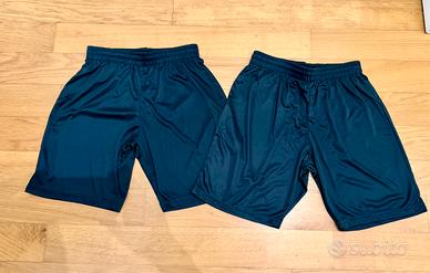 Coppia pantaloncini sportivi