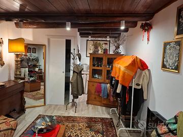 Mercatino usato abiti vintage occasioni