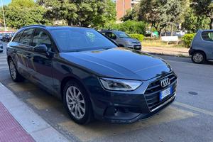Audi A4 Avant 40 TDI S tronic Business
