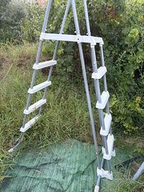 Attrezzatura piscina