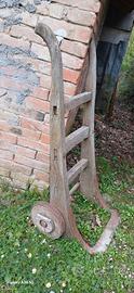 carrello di legno antico