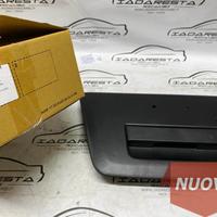 Maniglia Portellone Post Nissan Navara 90606-EA810
