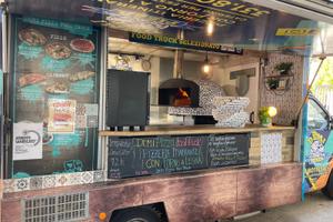 Food Truck Pizzeria Volkswagen-Forno a Legna