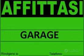 Box auto in zona piazza marina