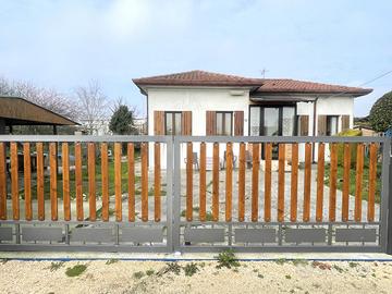 Casa singola con 2000 mq circa di terreno agricolo