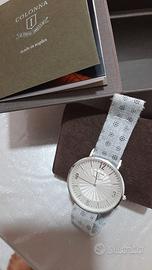 Orologio colonna con cinturino in tessuto