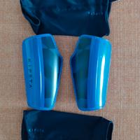 parastinchi da calcio per bambino