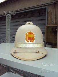 Casco vigili credo anni '60 con fondine