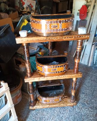      .mobiletto porta vasi x interno vasi a parte 