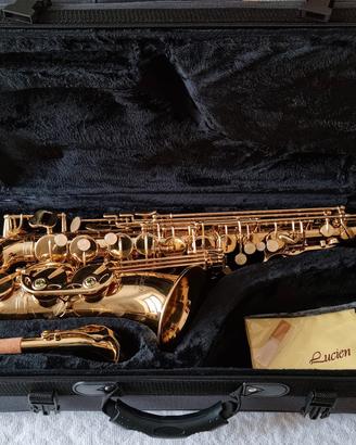 Sax Alto Nuovo in Mi b  completo di accessori 