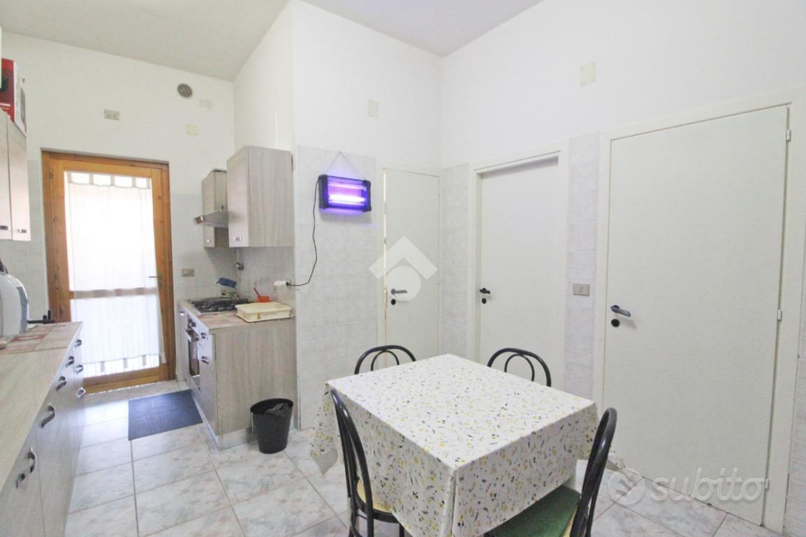 3 LOCALI A CAMPOMARINO - Vista 6