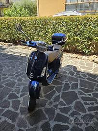 Vespa Primavera 50 anno 2023