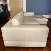 DIVANO CON CHAISE LONGUE IN PELLE - USATO