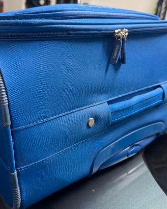 Valigia trolley Carpisa blu con decorazioni