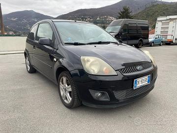 Ford Fiesta 1.2 16V 3p. Ghia - Neopatentati - Unic