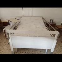 Letto tipo ospedale