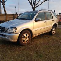 MERCEDES ML270 (W163) Suv 4x4 con 112.000 km reali