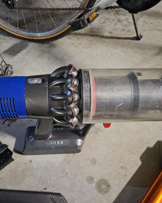 dyson V10