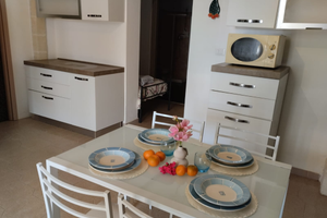 Casa TRASFERTISTI Brindisi luce/acqua gas incluse