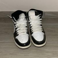 Jordan 1 mid