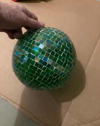 Vaso sferico verde vetri mosaico