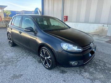 VOLKSWAGEN Golf 1.6 TDI