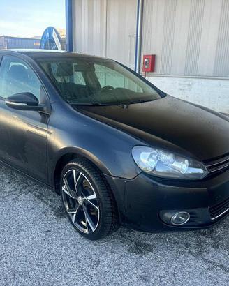 VOLKSWAGEN Golf 1.6 TDI
