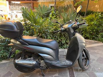Honda sh 300 sport