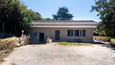 Villa di 200 m² con 5 locali a Zagarolo