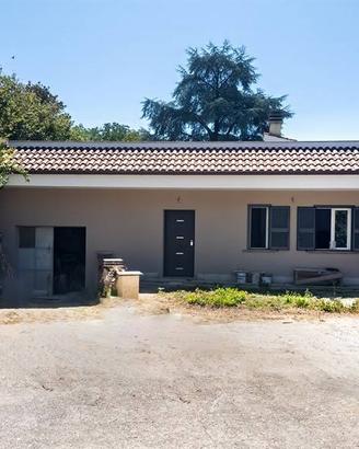 Villa di 200 m² con 5 locali a Zagarolo