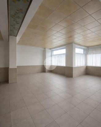 NEGOZIO A GRASSOBBIO