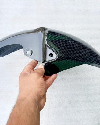 PARAFANGO IN CARBONIO NUOVO YAMAHA R6 99 a 02