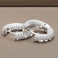 Orecchini ad anello con brillanti