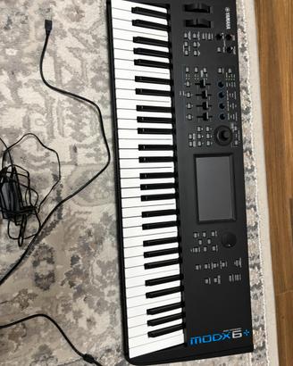 YAMAHA MODX6+
