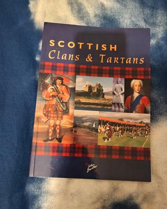Libro in inglese sulla storia dei clan scozzesi