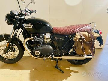 Triumph Bonneville T100 Chrome Edition