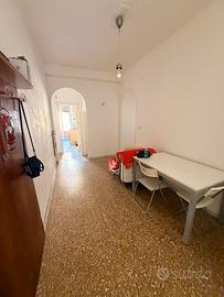 Quadrilocale per studenti in via Isole Pelagie