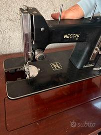Macchina da cucire Necchi