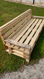 Divano 3 posti in pallet
