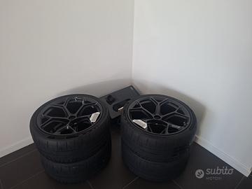 Cerchioni e gomme Audi RS4 25 year edition